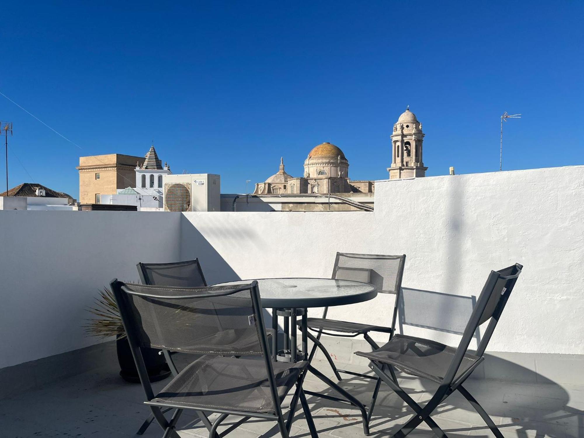 Apartamento The traveller's House El Mesón Cádiz Exterior foto